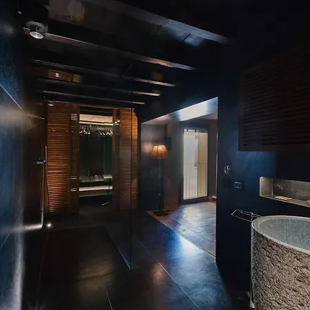 Strozzi Luxury View, Re Collection