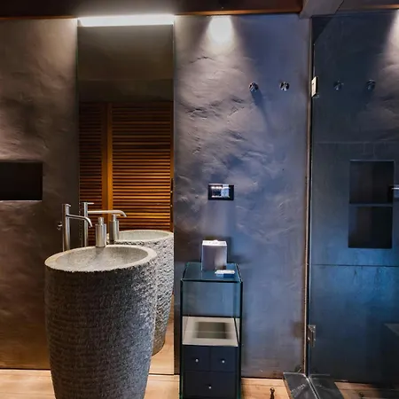 Strozzi Luxury View, Re Collection