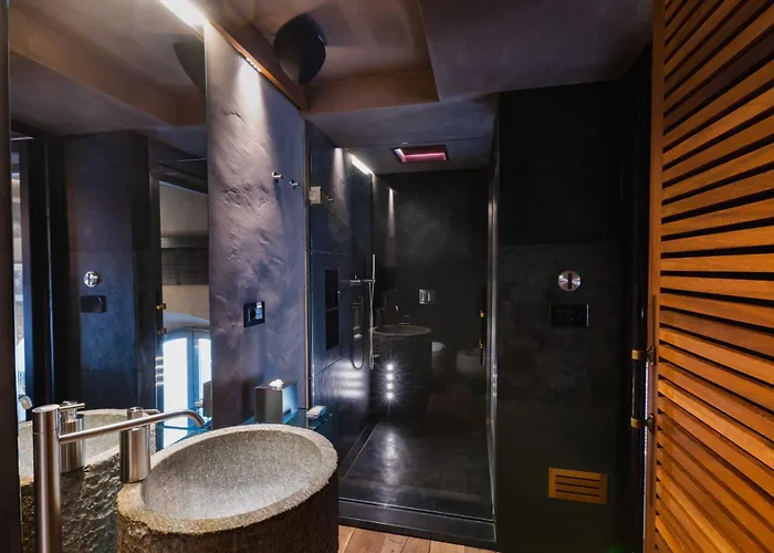 Strozzi Luxury View, Re Collection