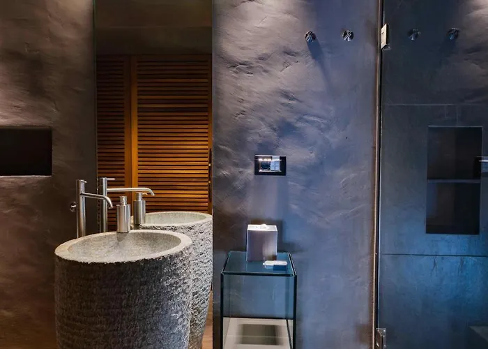 Strozzi Luxury View, Re Collection